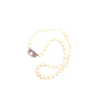 14K WHITE GOLD 15"INCH / 7MM 52 PEARL CHOKER WITH WHITE GOLD DIAMAND CLASPS