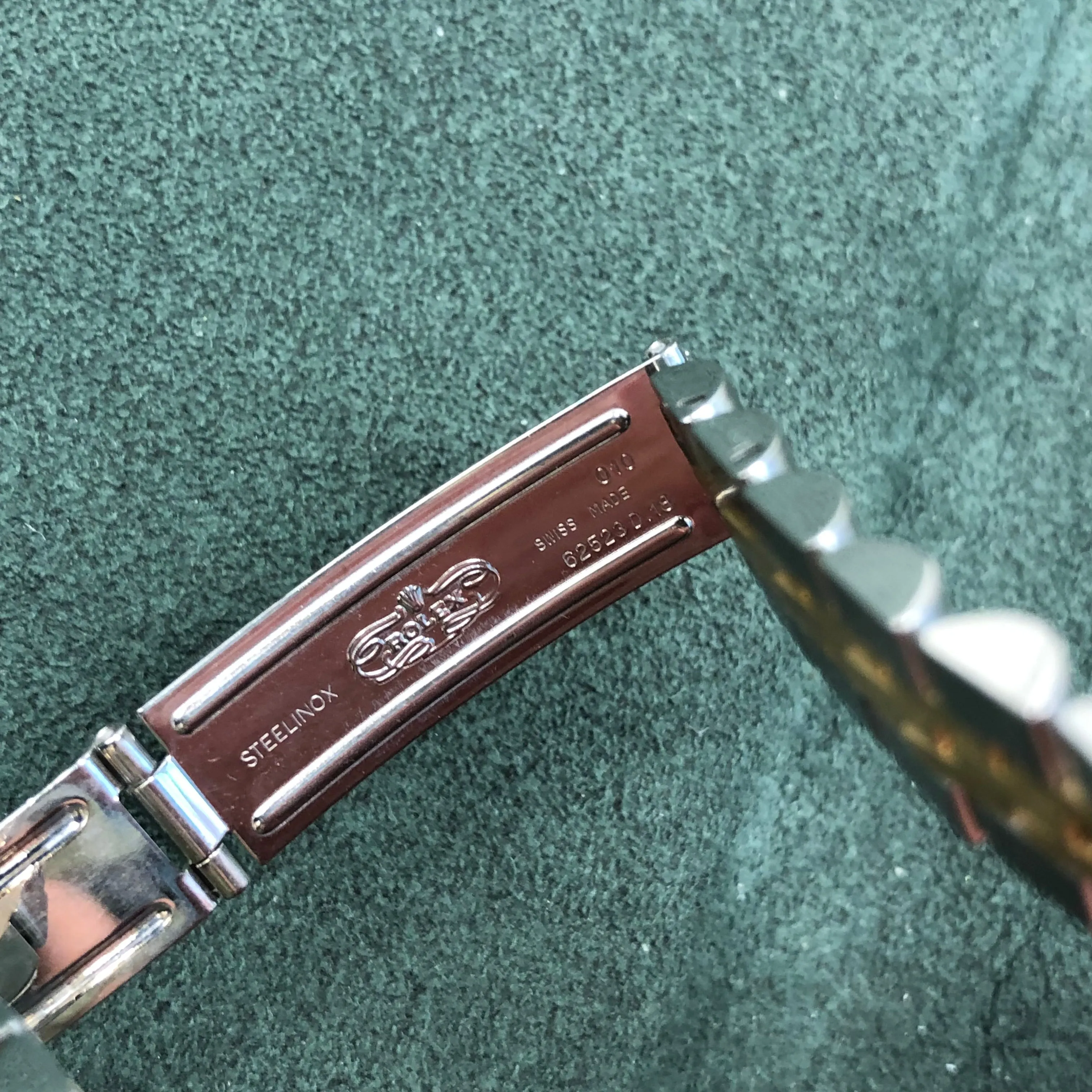 1990 Rolex Datejust 69173 Two Tone Jubilee Champagne Tapestry Dial Ladies Wristwatch Service Papers