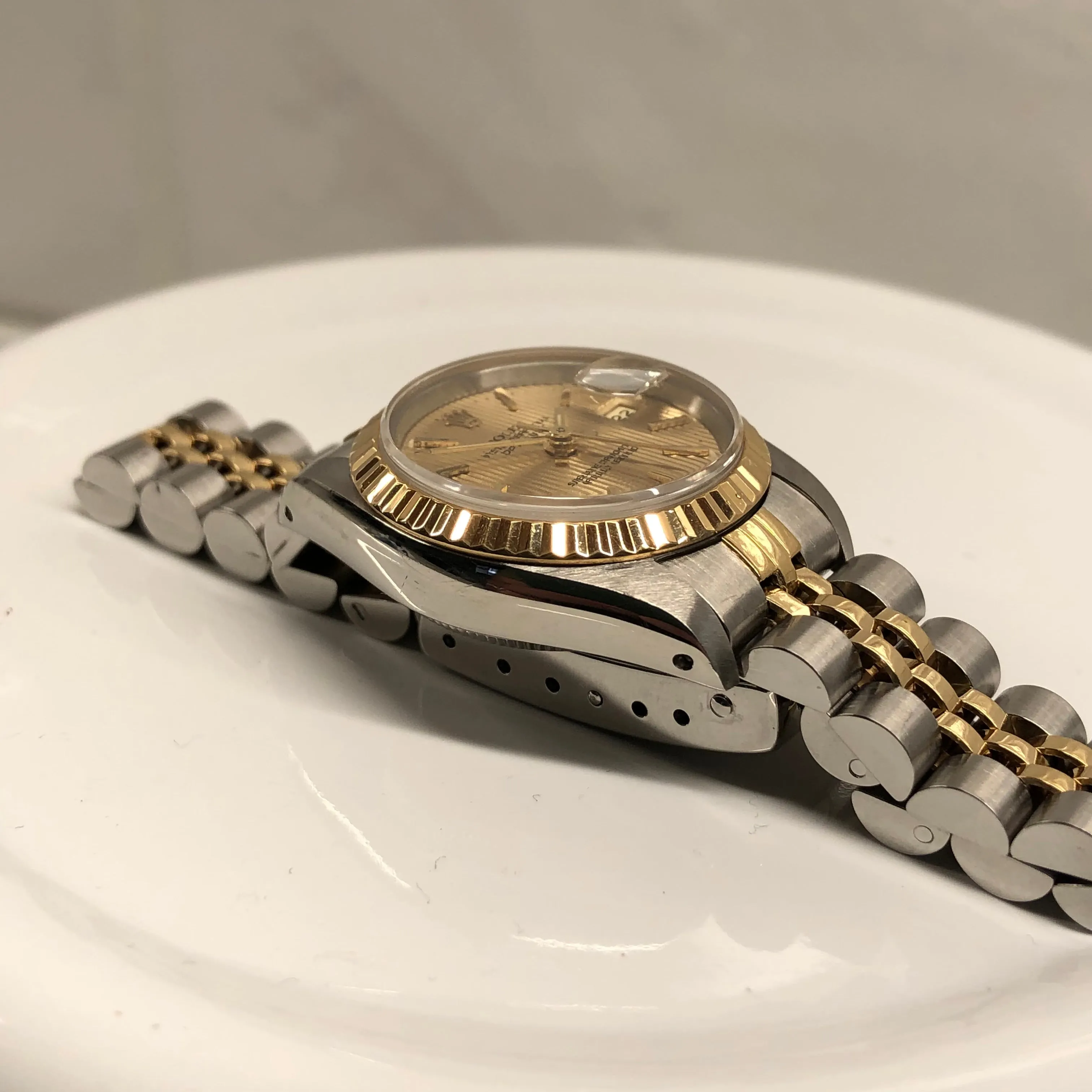 1990 Rolex Datejust 69173 Two Tone Jubilee Champagne Tapestry Dial Ladies Wristwatch Service Papers