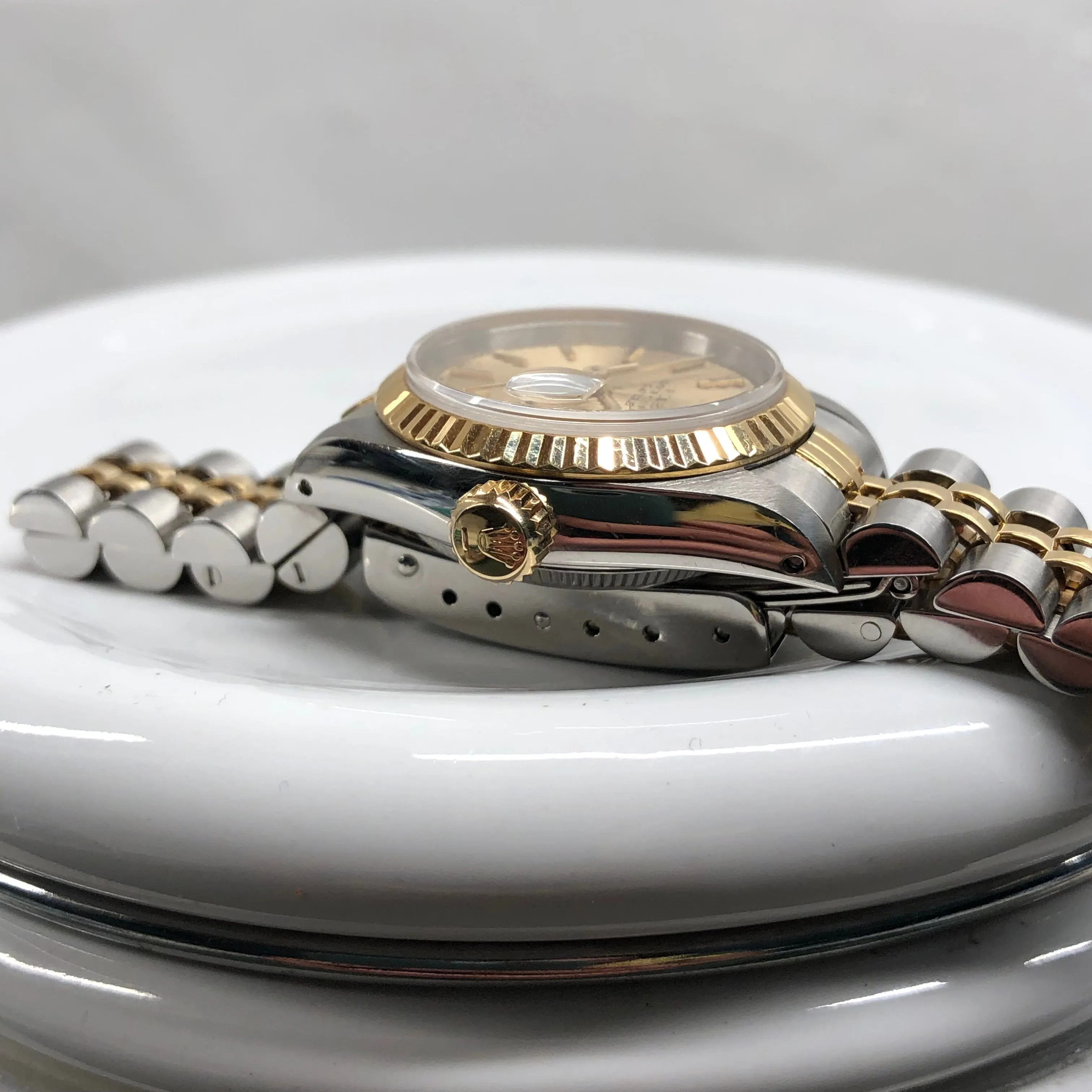 1990 Rolex Datejust 69173 Two Tone Jubilee Champagne Tapestry Dial Ladies Wristwatch Service Papers
