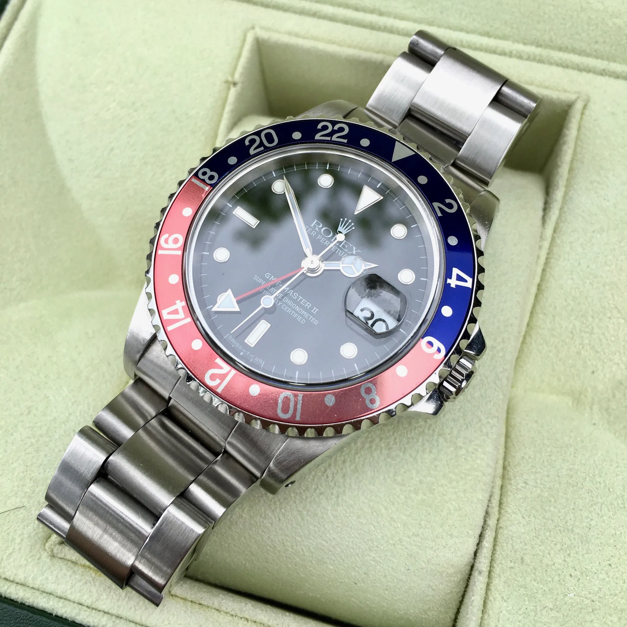 1997 Rolex GMT Master II 16710 Stainless Steel Pepsi "U" Serial Wristwatch Box Papers