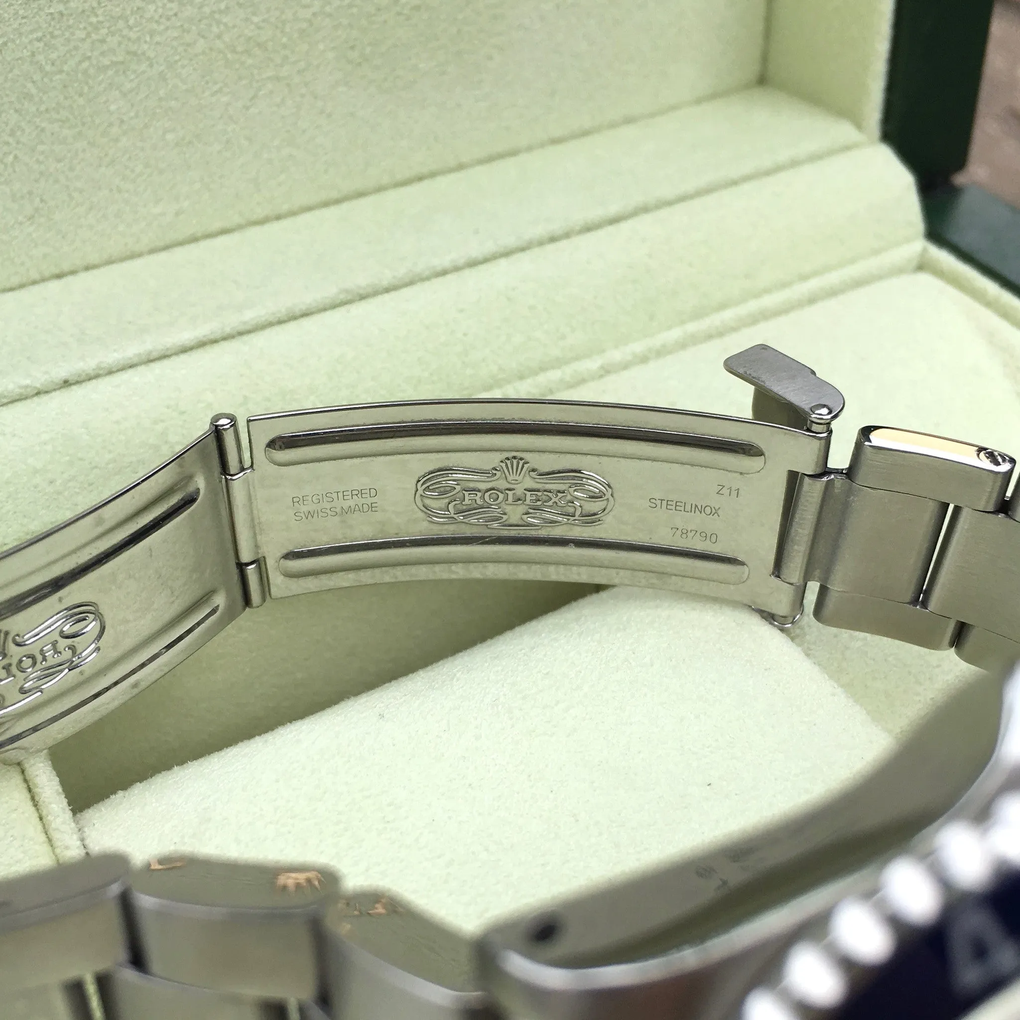 1997 Rolex GMT Master II 16710 Stainless Steel Pepsi "U" Serial Wristwatch Box Papers