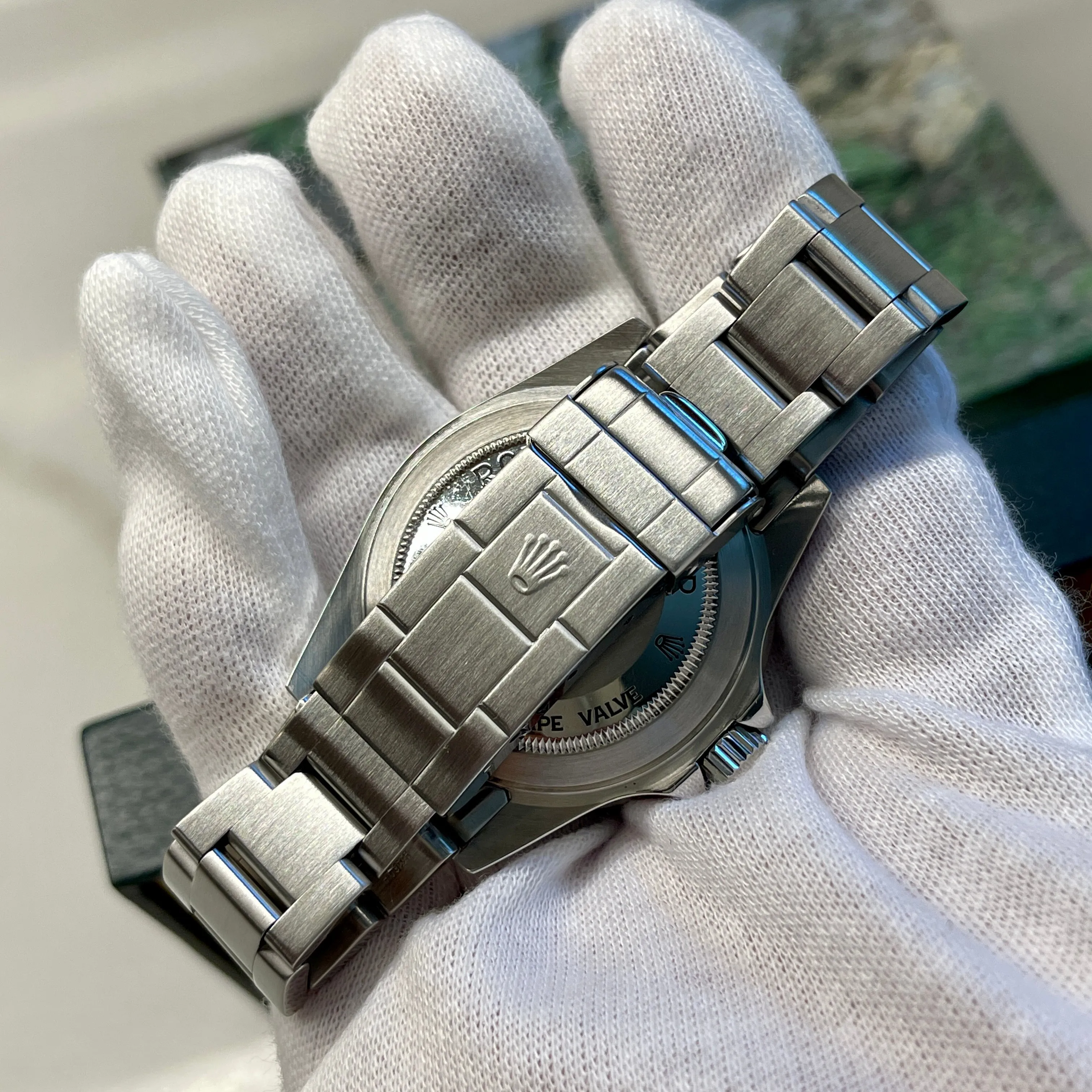 1999 Rolex Sea Dweller 16600 Swiss Only Stainless Steel Oyster Automatic Wristwatch Box Papers