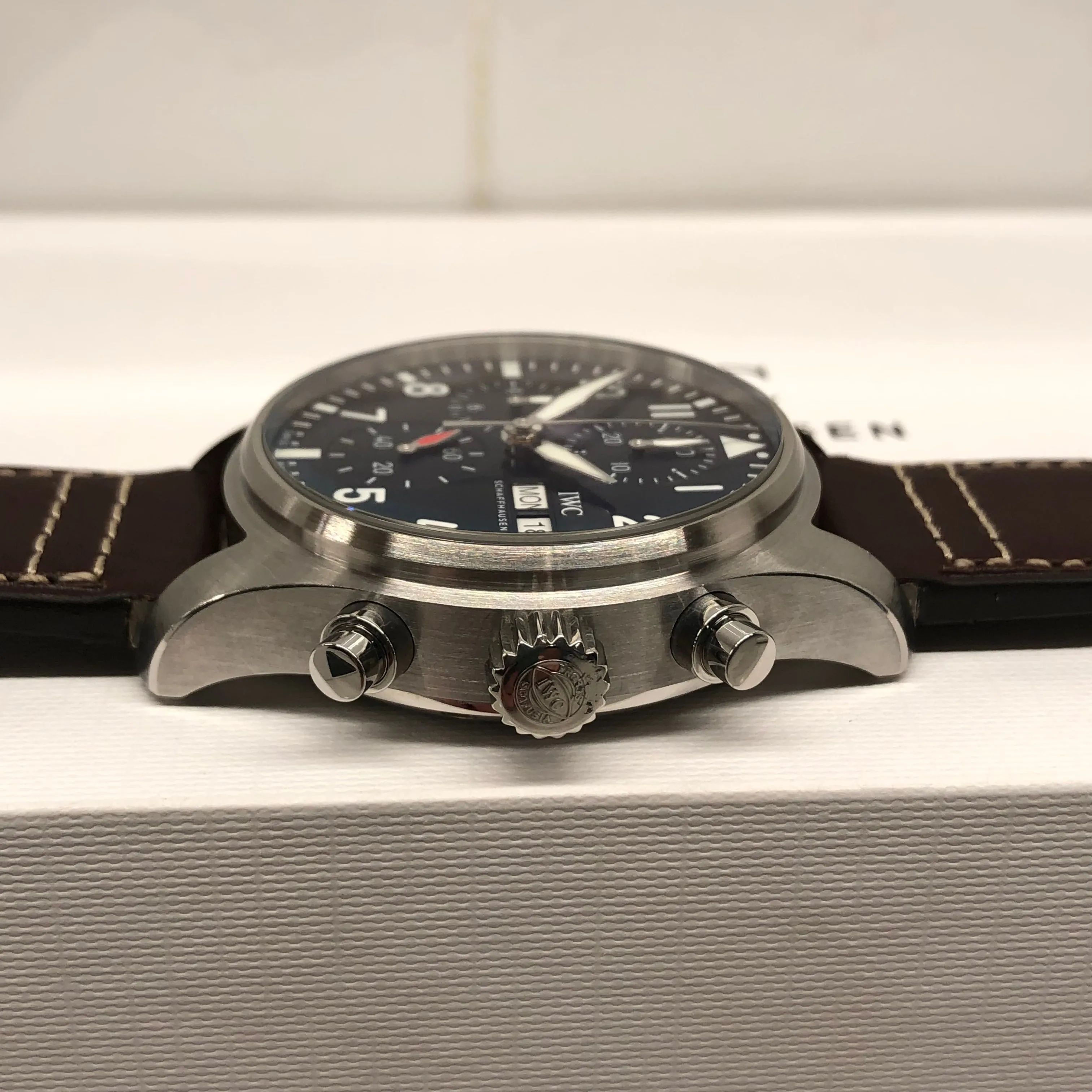 2021 IWC Pilot IW388101 Automatic Blue Dial Men's Wristwatch with Box and Papers