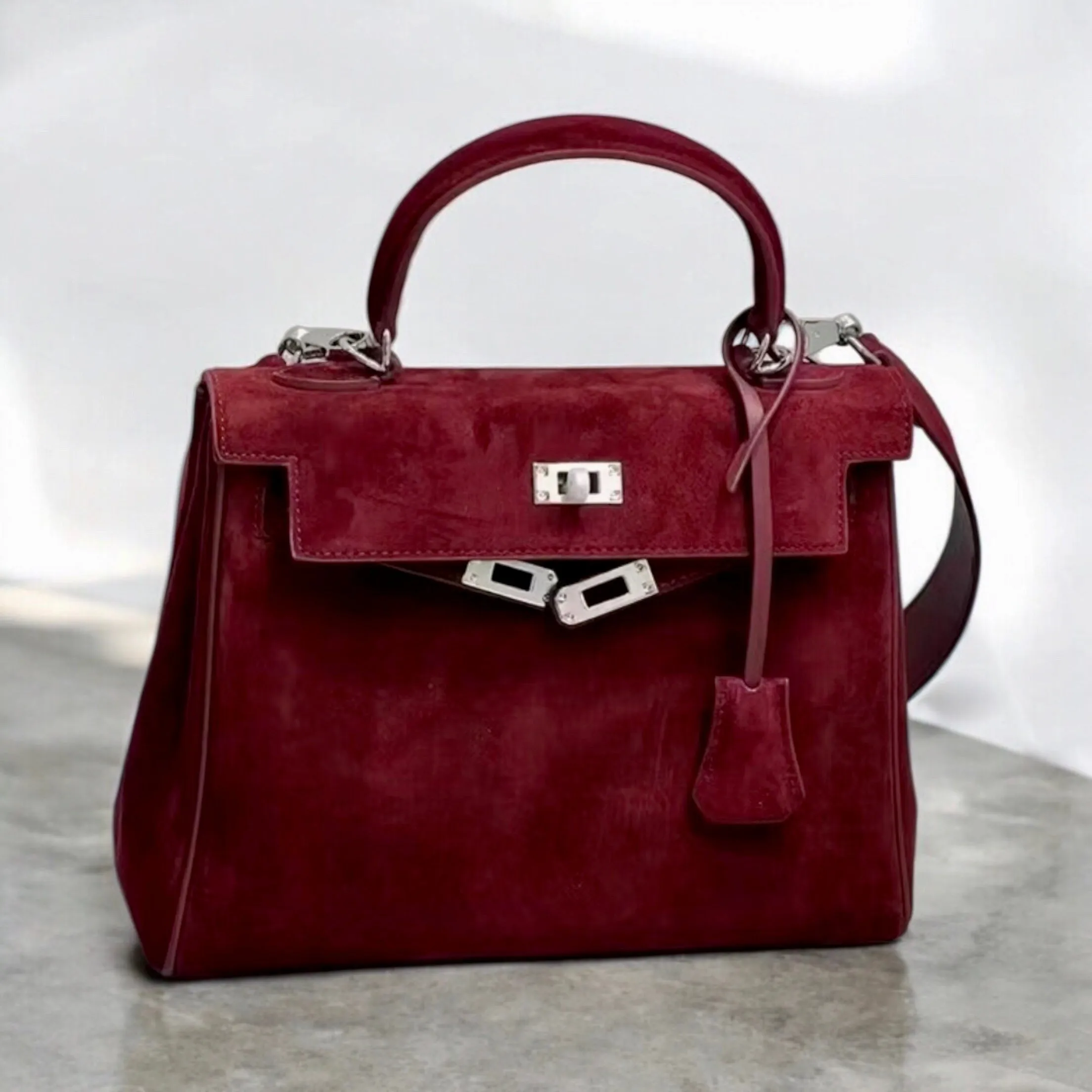 28cm Retro Suede Bag