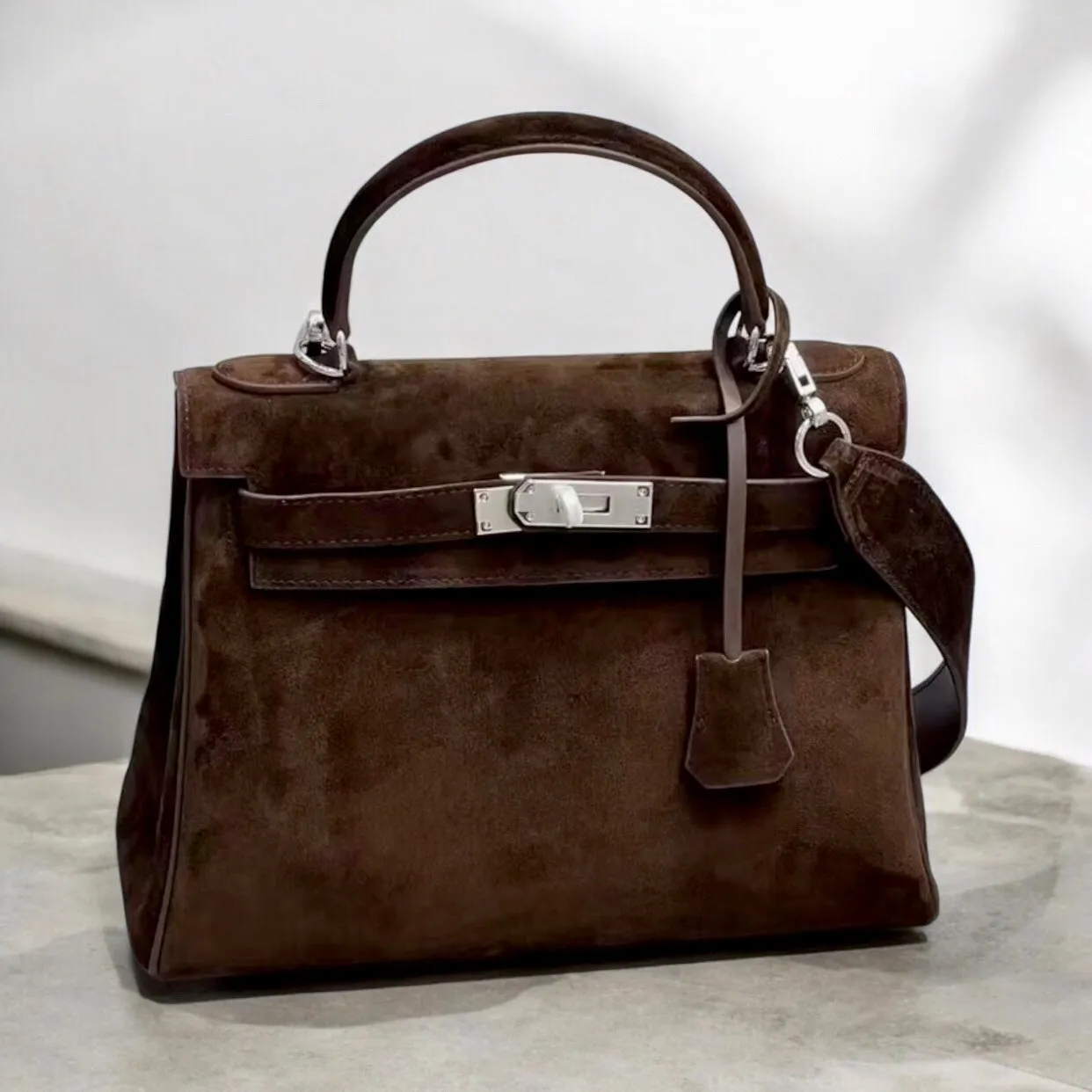 28cm Retro Suede Bag
