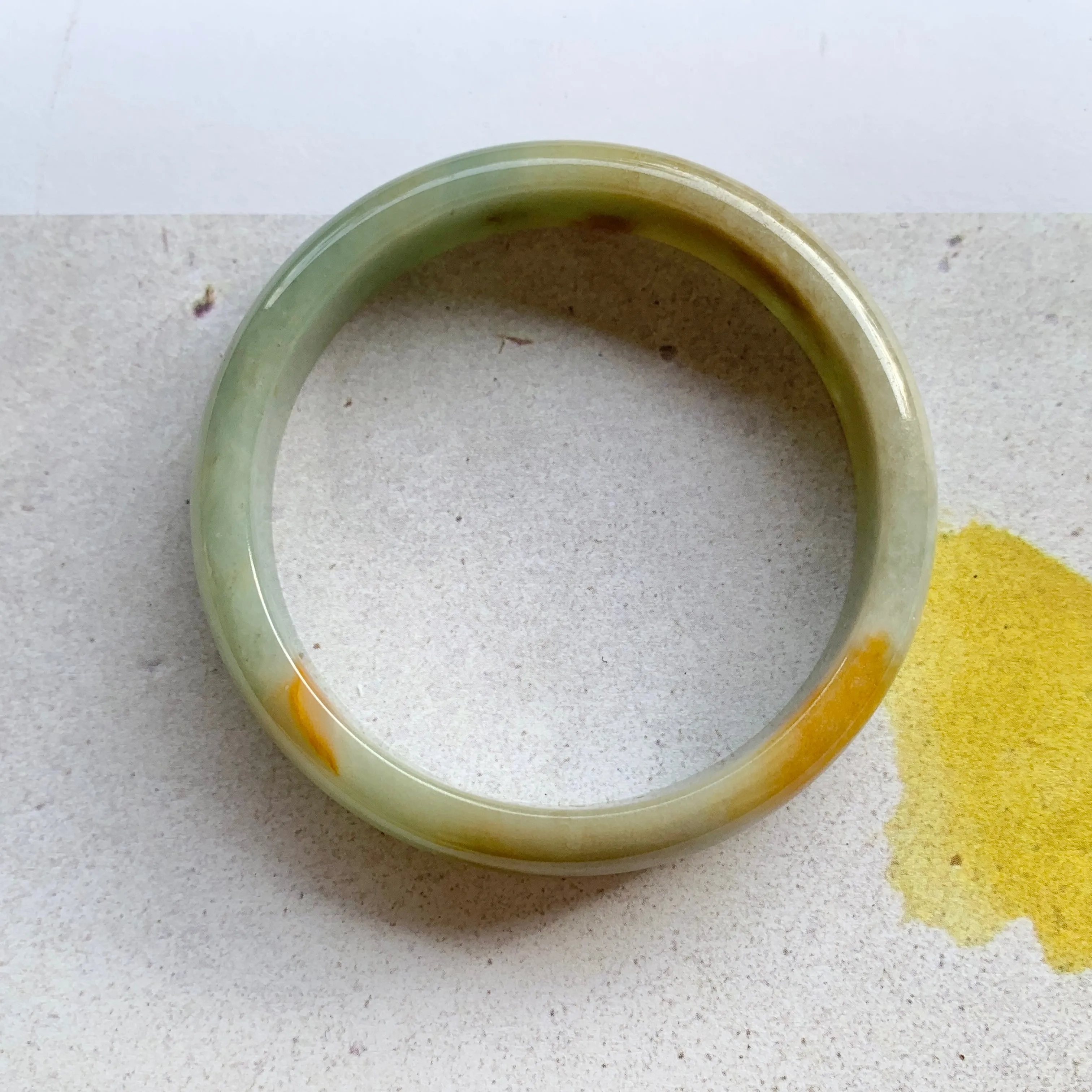 53mm A-Grade Natural Green and Yellow Jadeite Modern Round Bangle No.330037