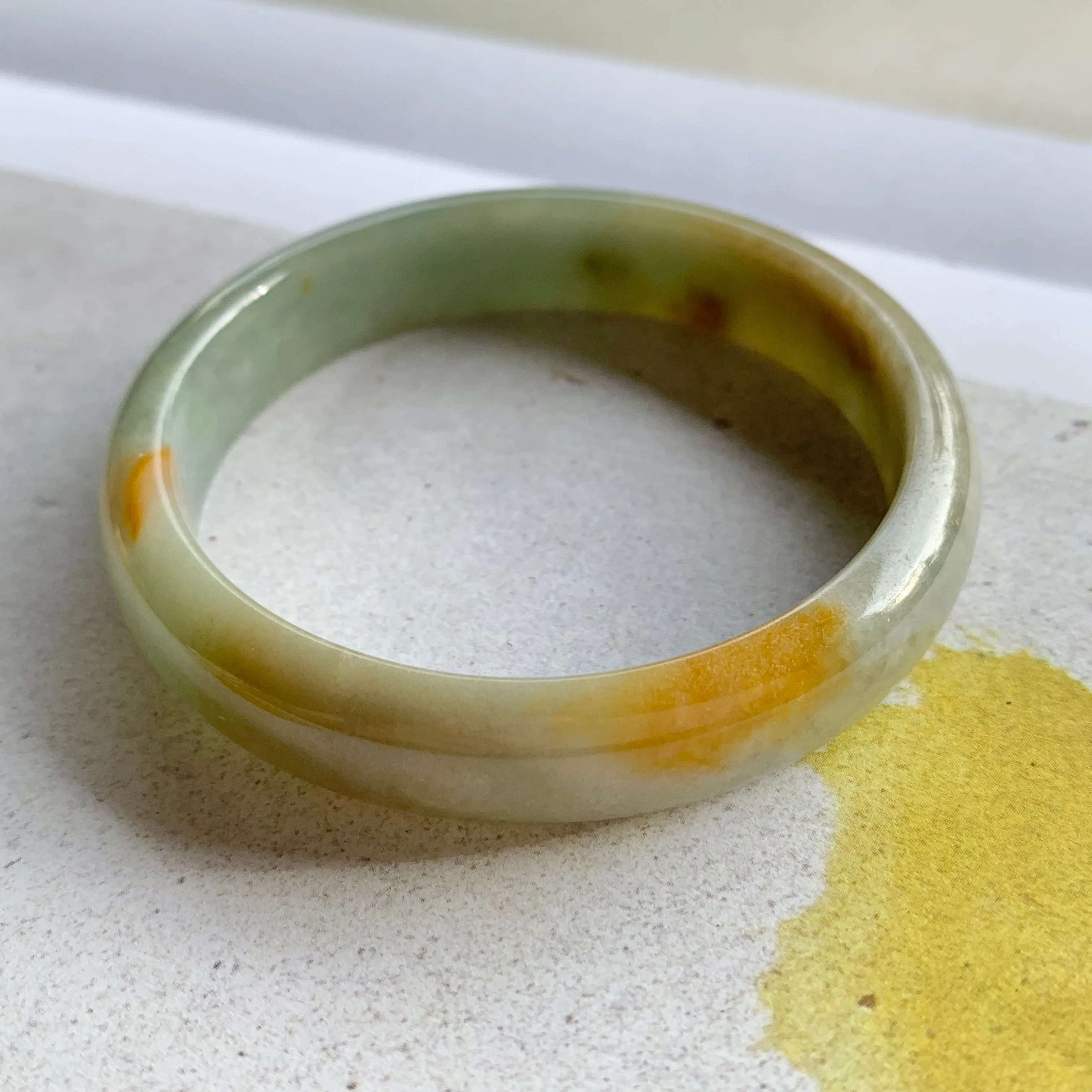 53mm A-Grade Natural Green and Yellow Jadeite Modern Round Bangle No.330037