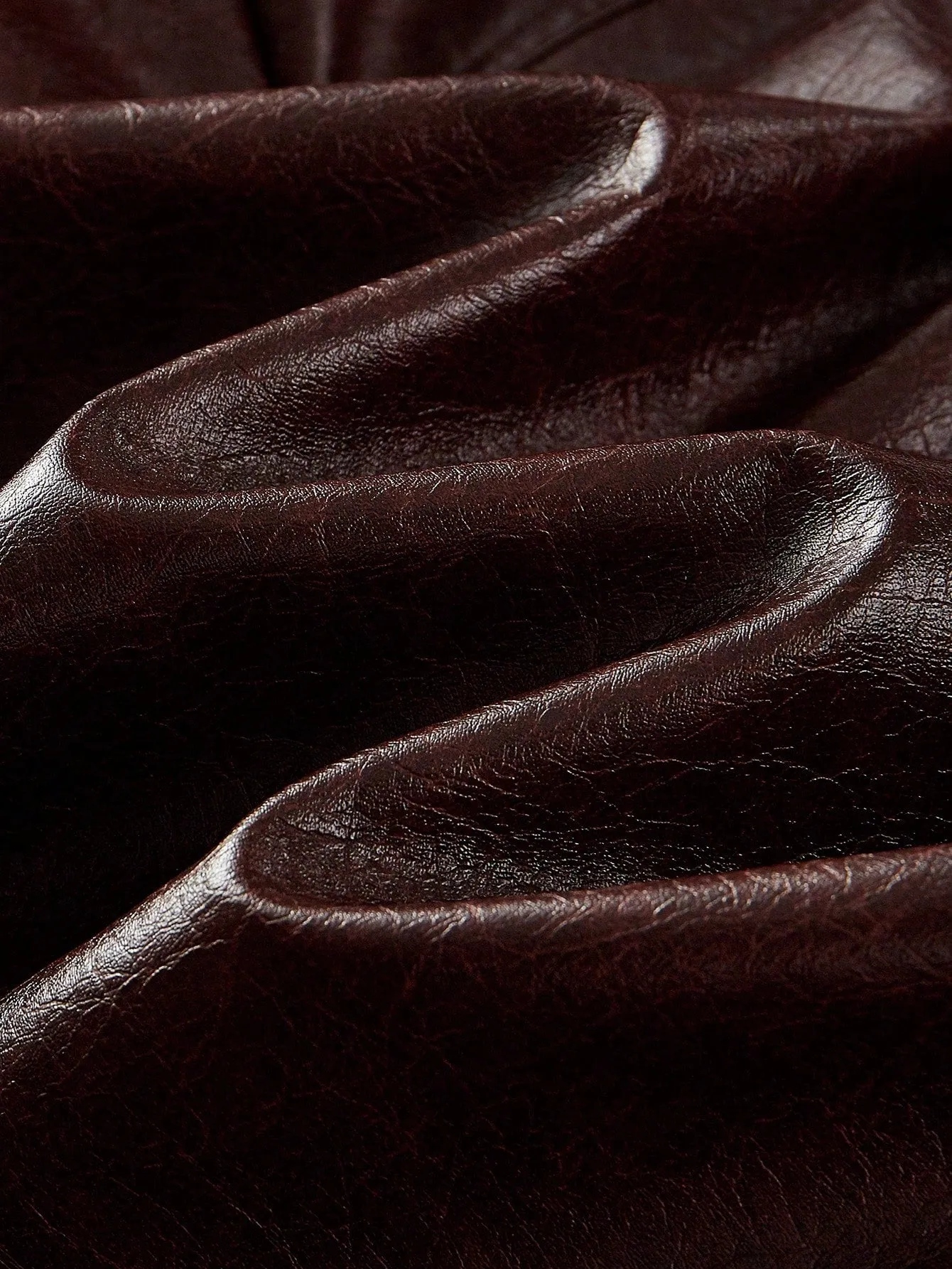 Abrigo trench de doble botonadura