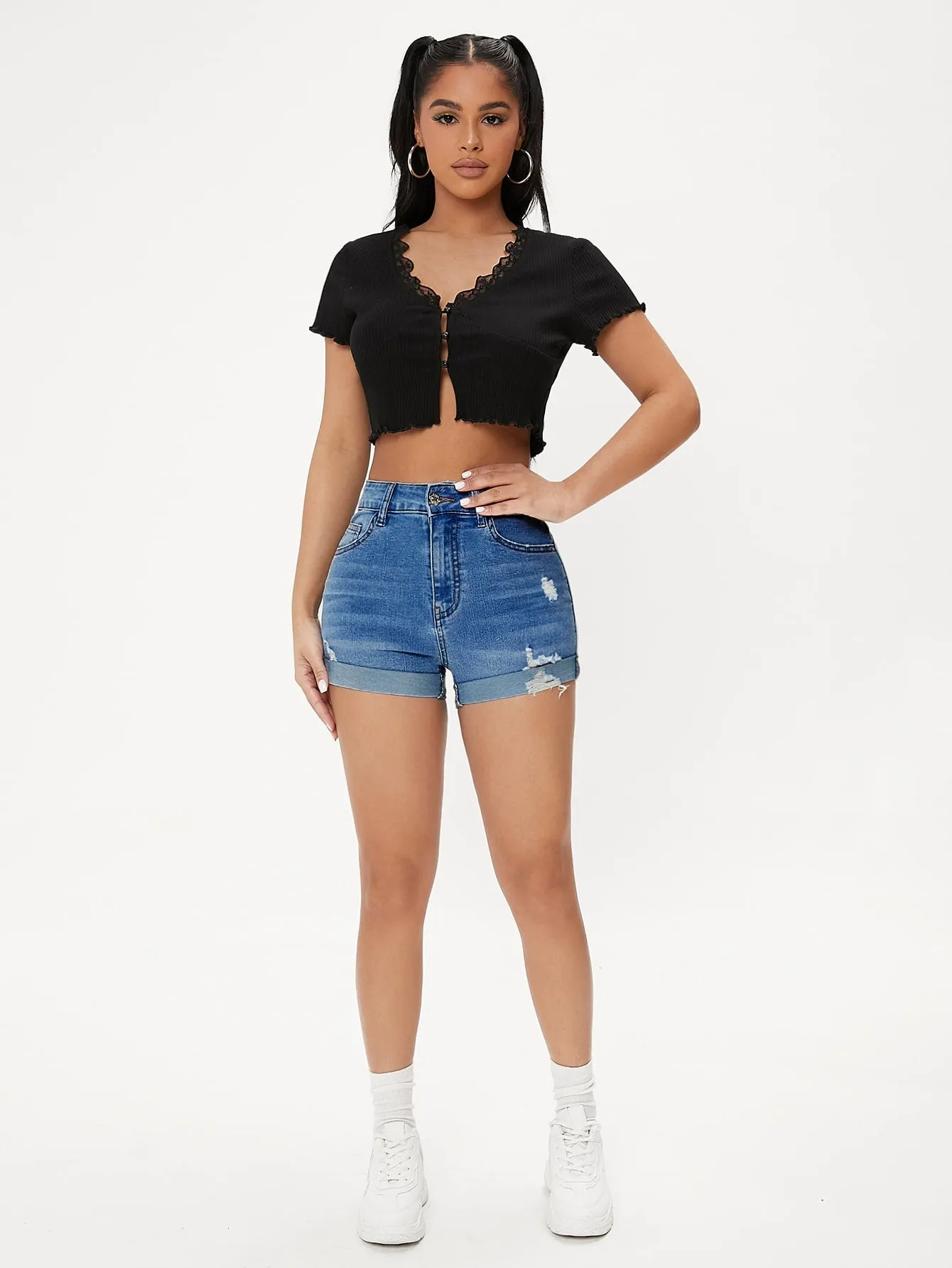 Cherry Vibes: Shorts de mezclilla desgarro en