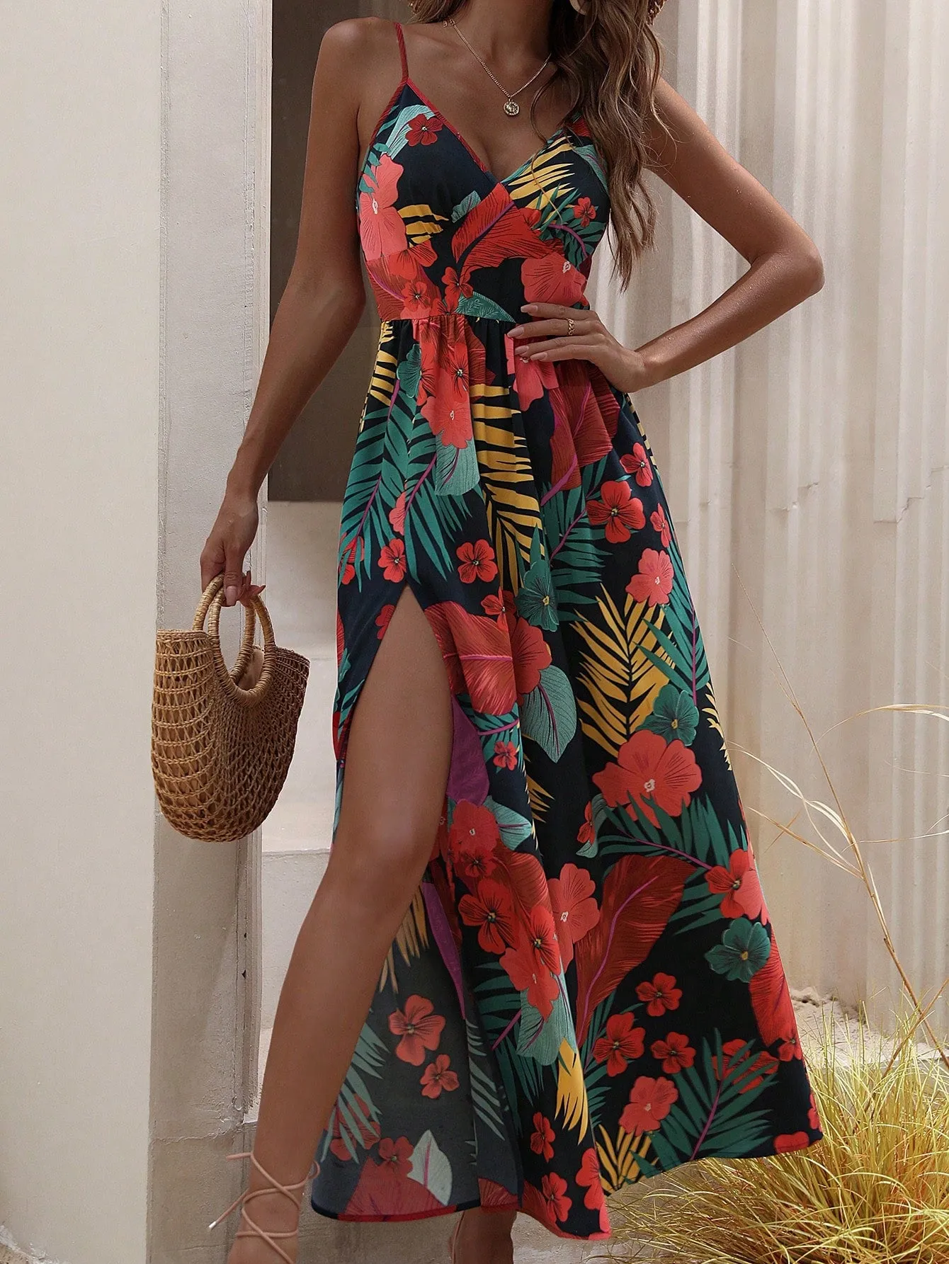 Cherry Vibes: Vestido Largo Tropical para Vacaciones en