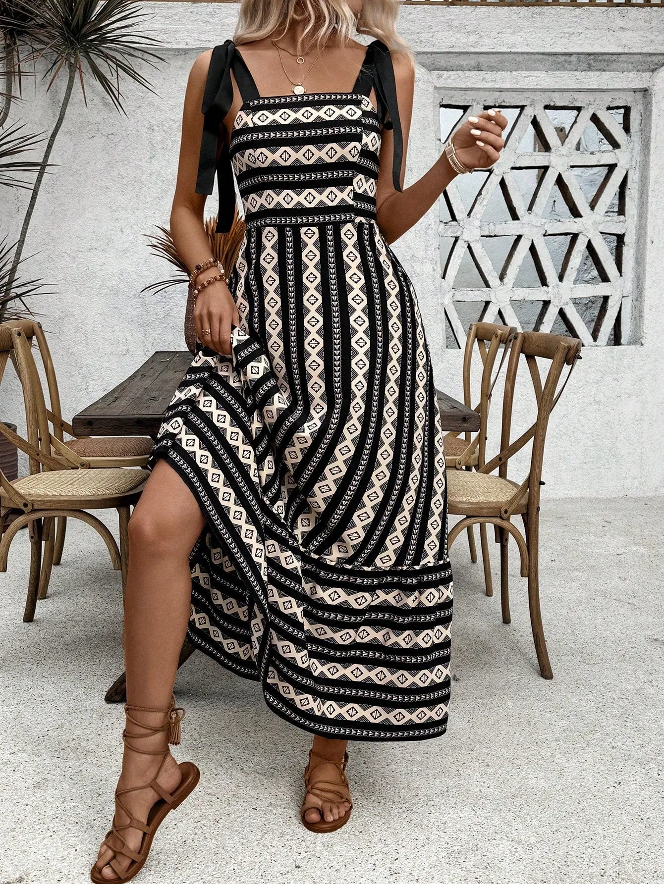 Cherry Vibes: Vestido sin mangas geométrico para mujer