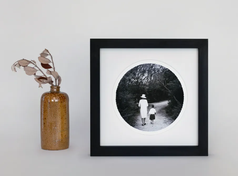 CIRCULAR FRAME 12x12"