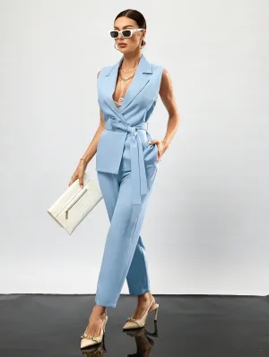 Conjunto de chaleco y traje sin mangas para dama