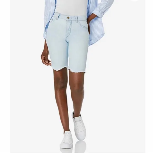 DL1961 Clara Frayed Hem Mid Rise Slim Light Wash Bermuda Short Kingsland 26