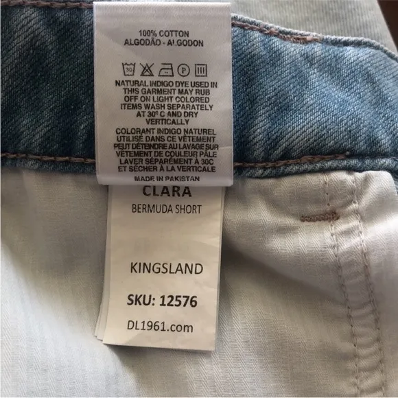 DL1961 Clara Frayed Hem Mid Rise Slim Light Wash Bermuda Short Kingsland 26