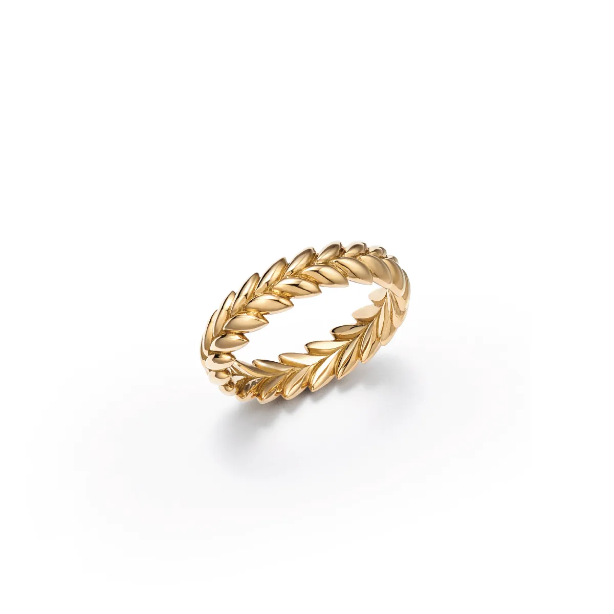 Ethereal Laurel Wedding Ring