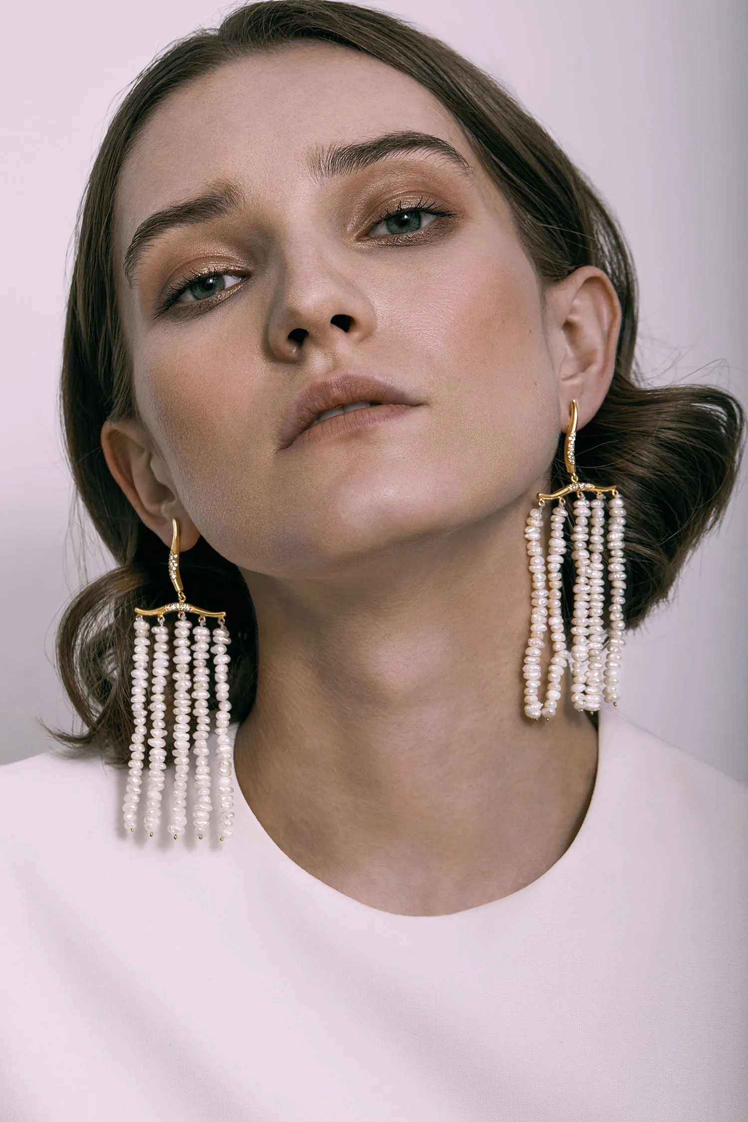 FEMININE WAVES STATEMENT PEARL EARRINGS