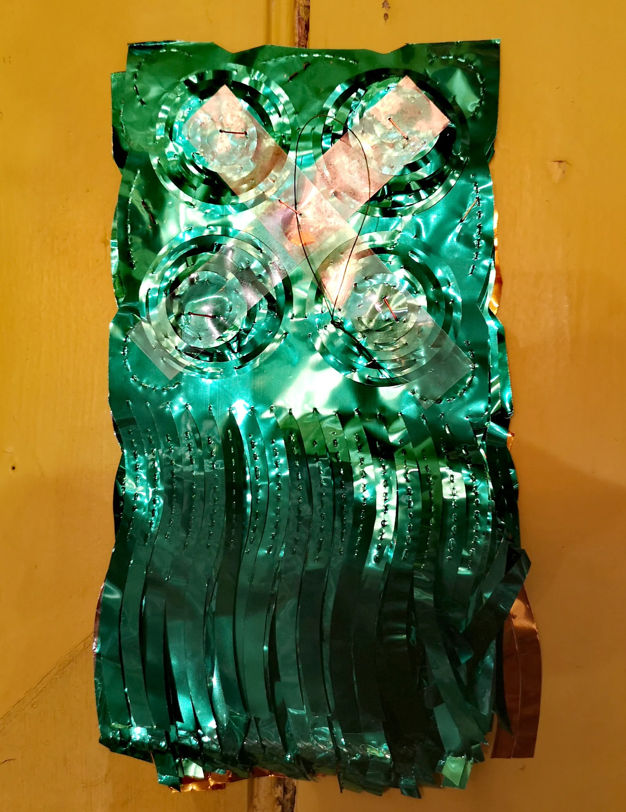 Foil honeycomb garlands