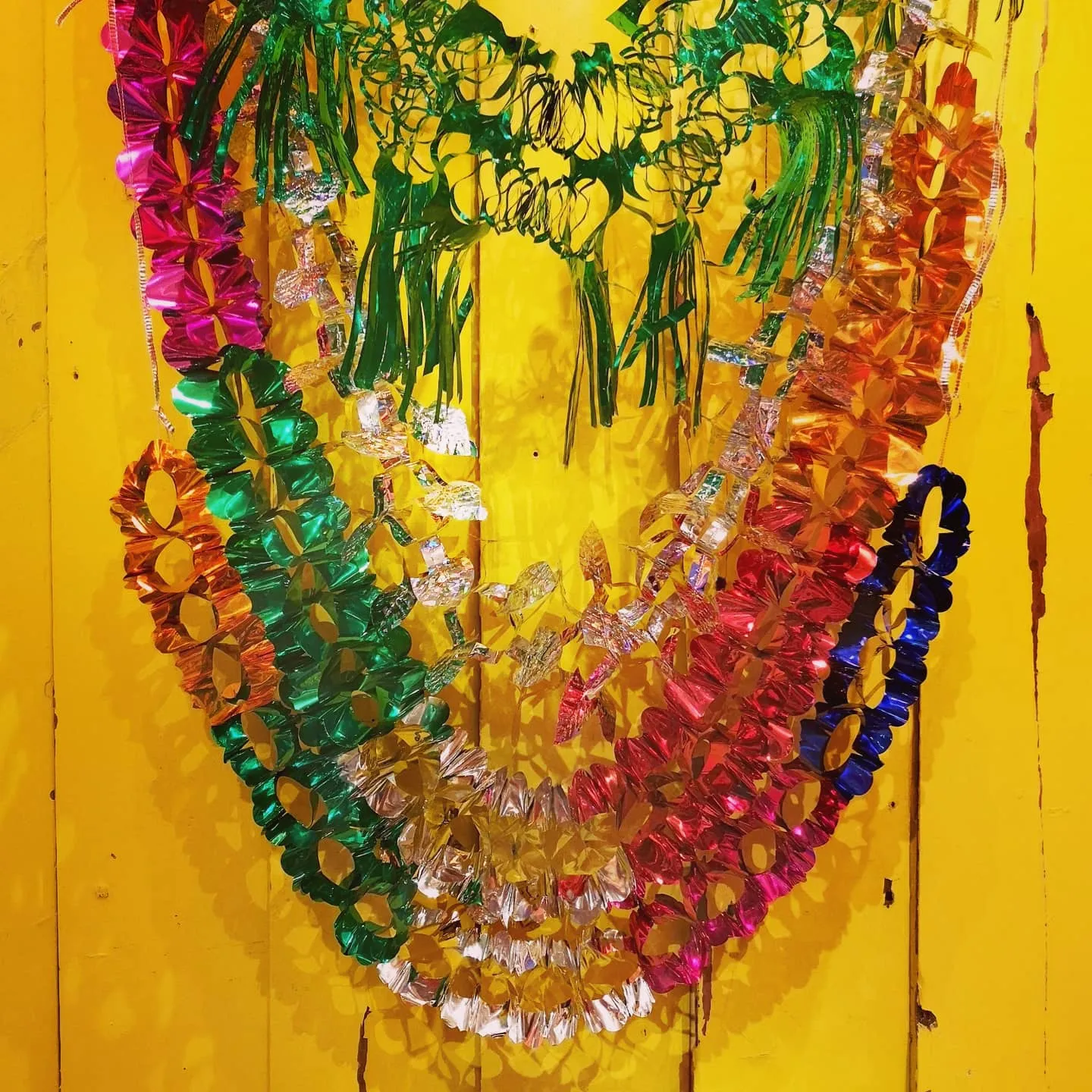 Foil honeycomb garlands