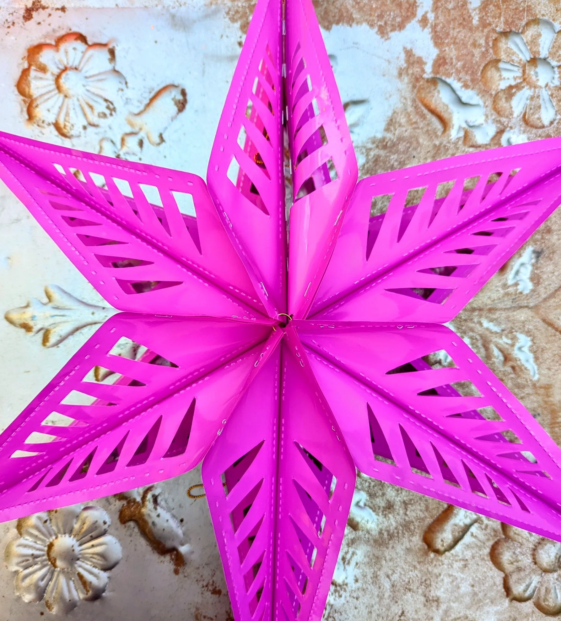 Folding neon stars