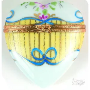 Large Heart: Recamier Jaune
