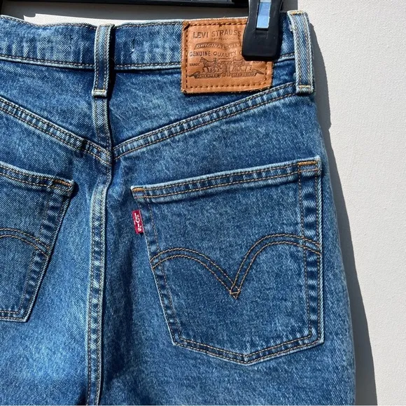 Levi’s Shorts ribcage denim cutoff jean 25 high rise