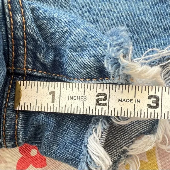 Levi’s Shorts ribcage denim cutoff jean 25 high rise