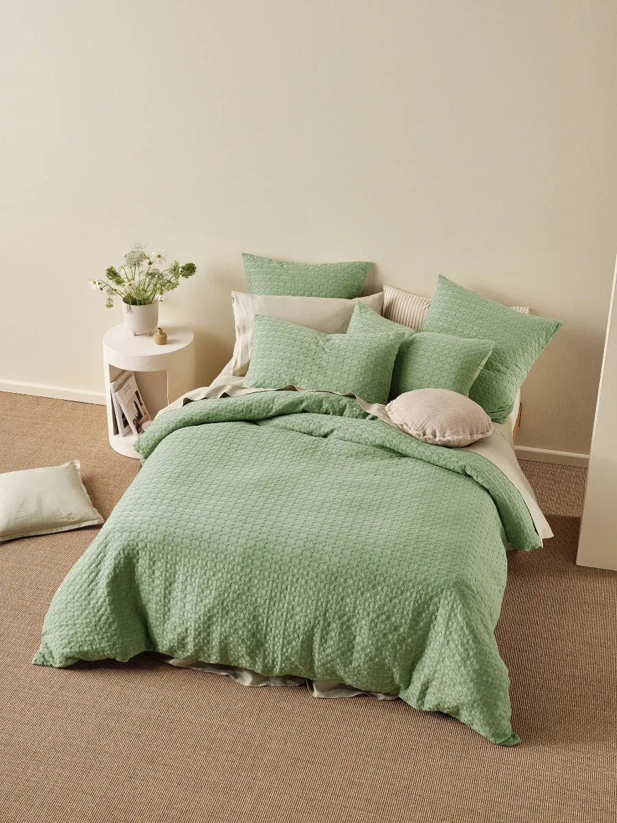 LINEN HOUSE VISTA LEAF QUILT COVER SET