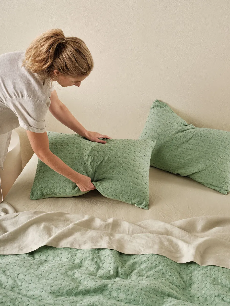 LINEN HOUSE VISTA LEAF QUILT COVER SET