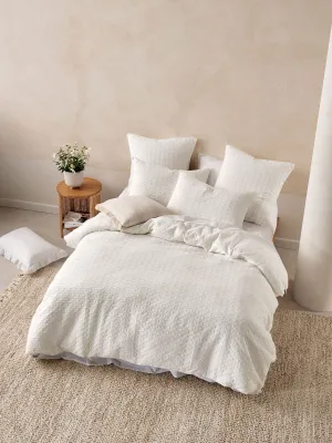 LINEN HOUSE VISTA WHITE QUILT COVER SET