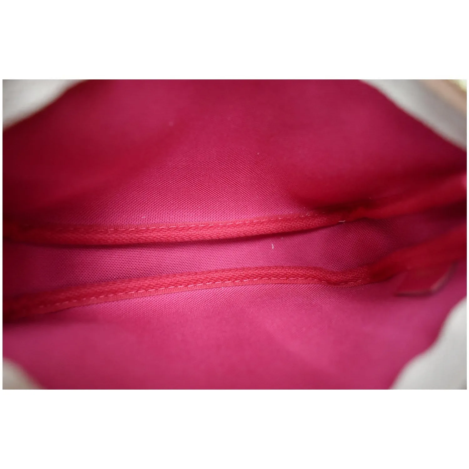 LOUIS VUITTON Christmas Animation Pochette Damier Azur Accessoires Pouch Fuchsia