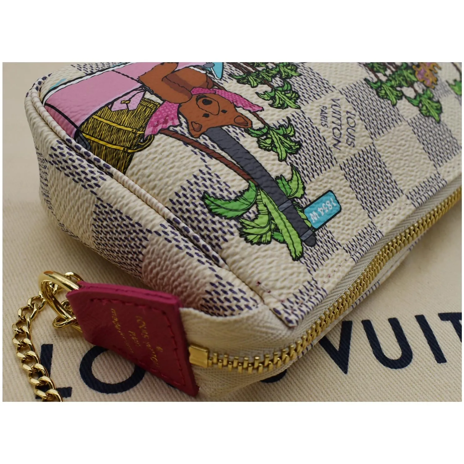 LOUIS VUITTON Christmas Animation Pochette Damier Azur Accessoires Pouch Fuchsia