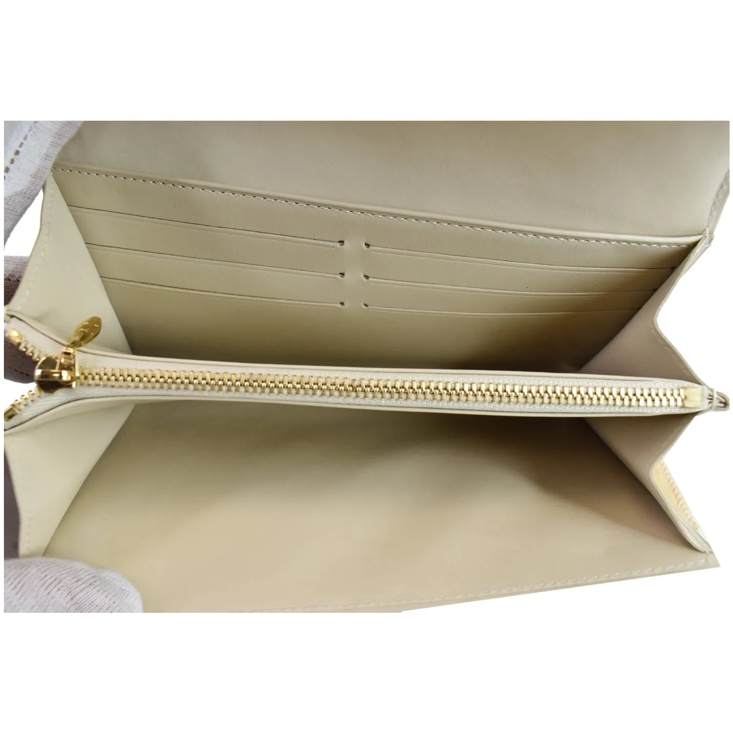 LOUIS VUITTON Monogram Vernis Sarah Wallet Cream