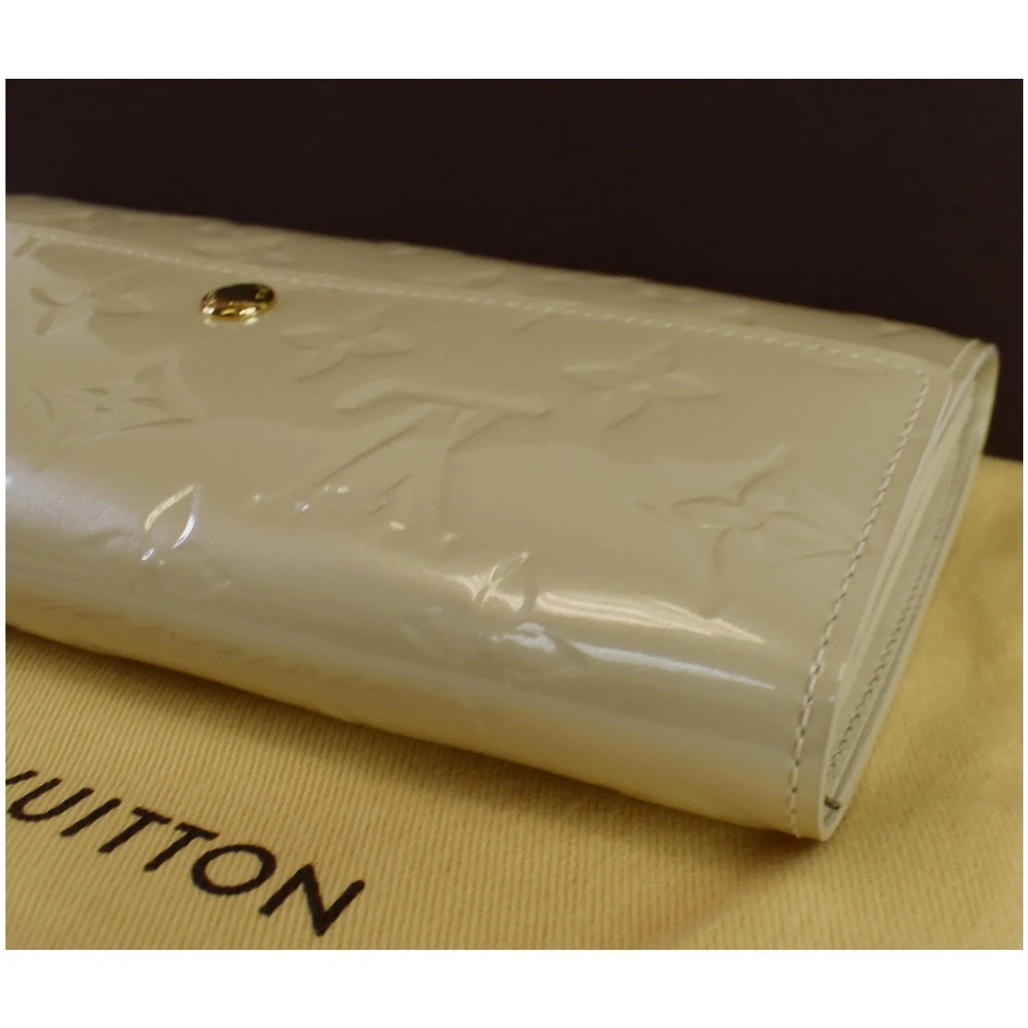 LOUIS VUITTON Monogram Vernis Sarah Wallet Cream