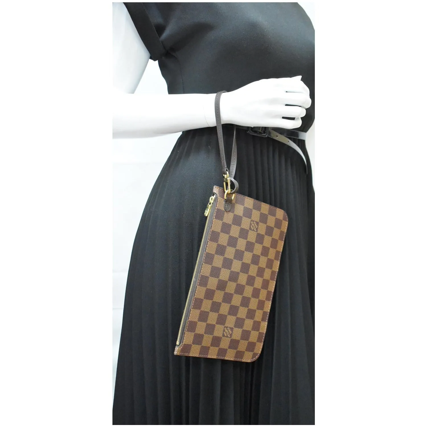 LOUIS VUITTON Neverfull MM Damier Ebene Pochette Wristlet Pouch Brown