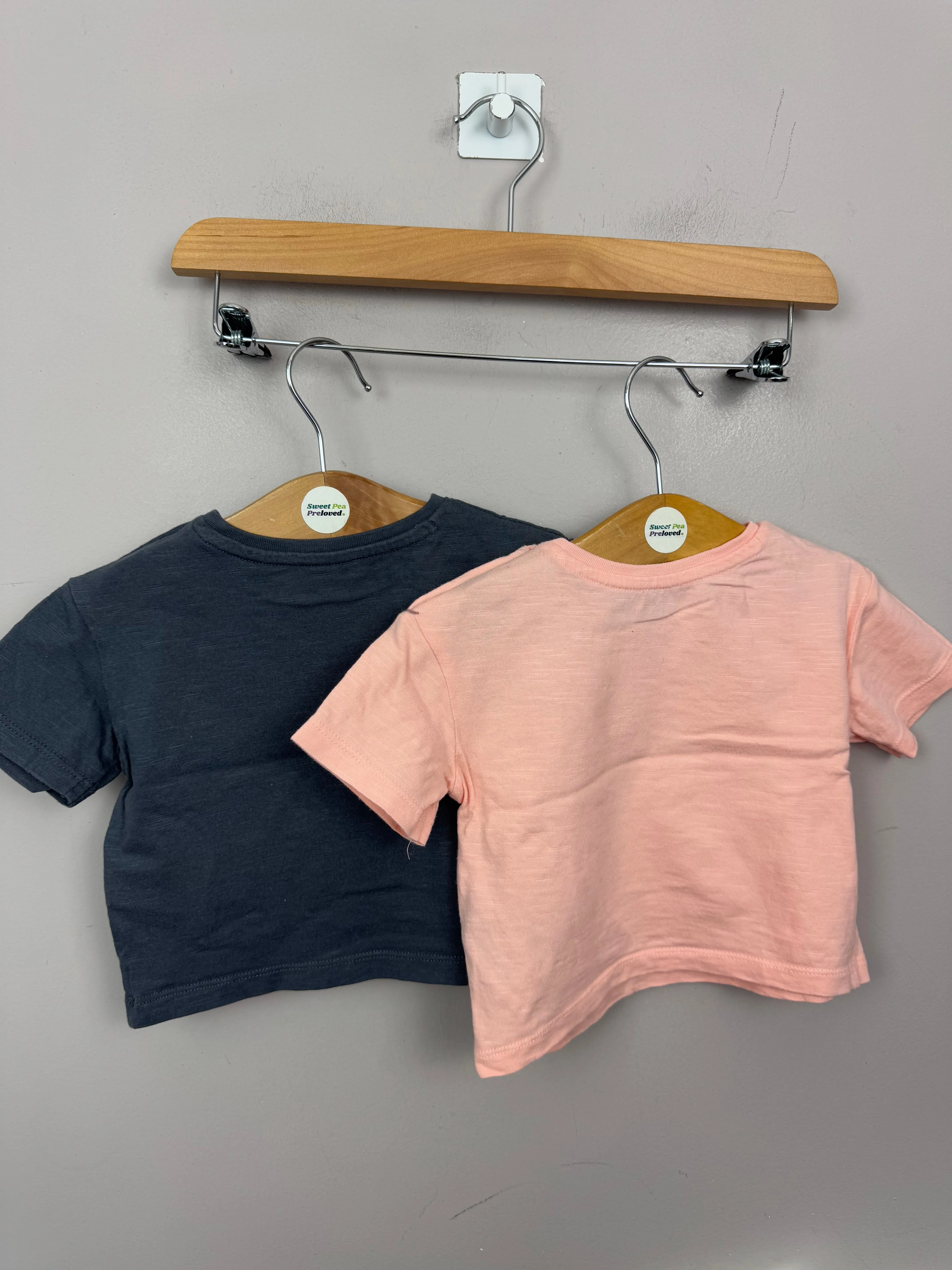 M&S apricot/grey t-shirts 3-6m