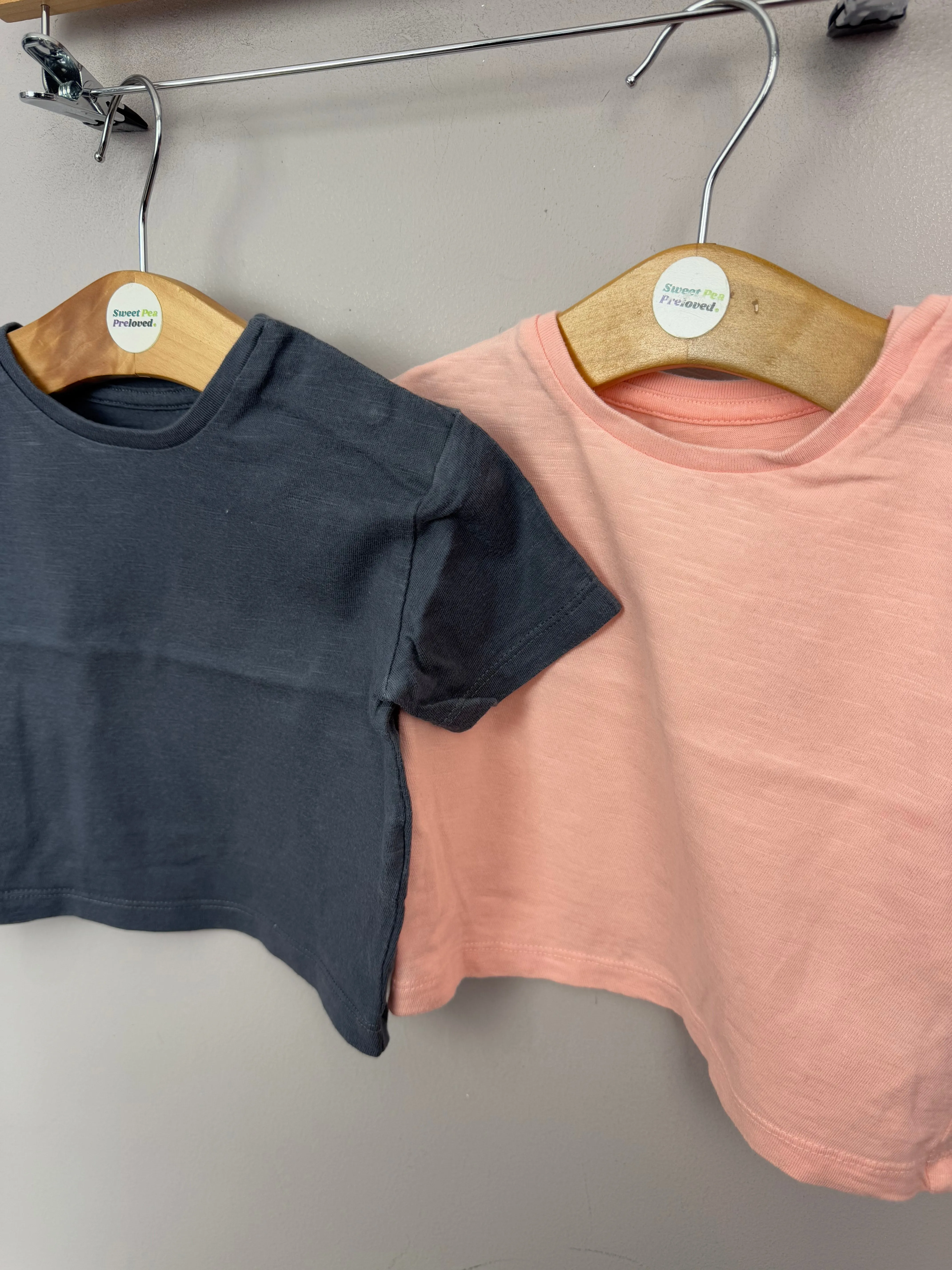 M&S apricot/grey t-shirts 3-6m
