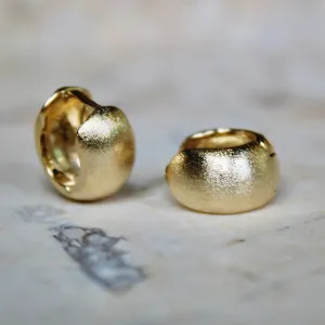 Matte Dome Huggies