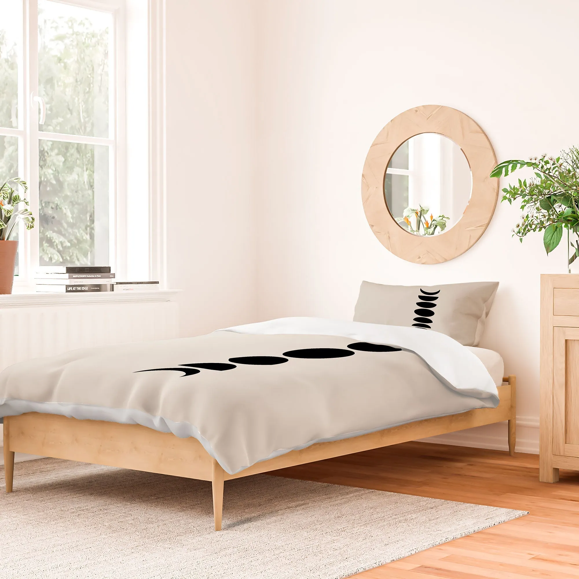 MINIMAL MOON PHASES WHITE DUVET / COMFORTER