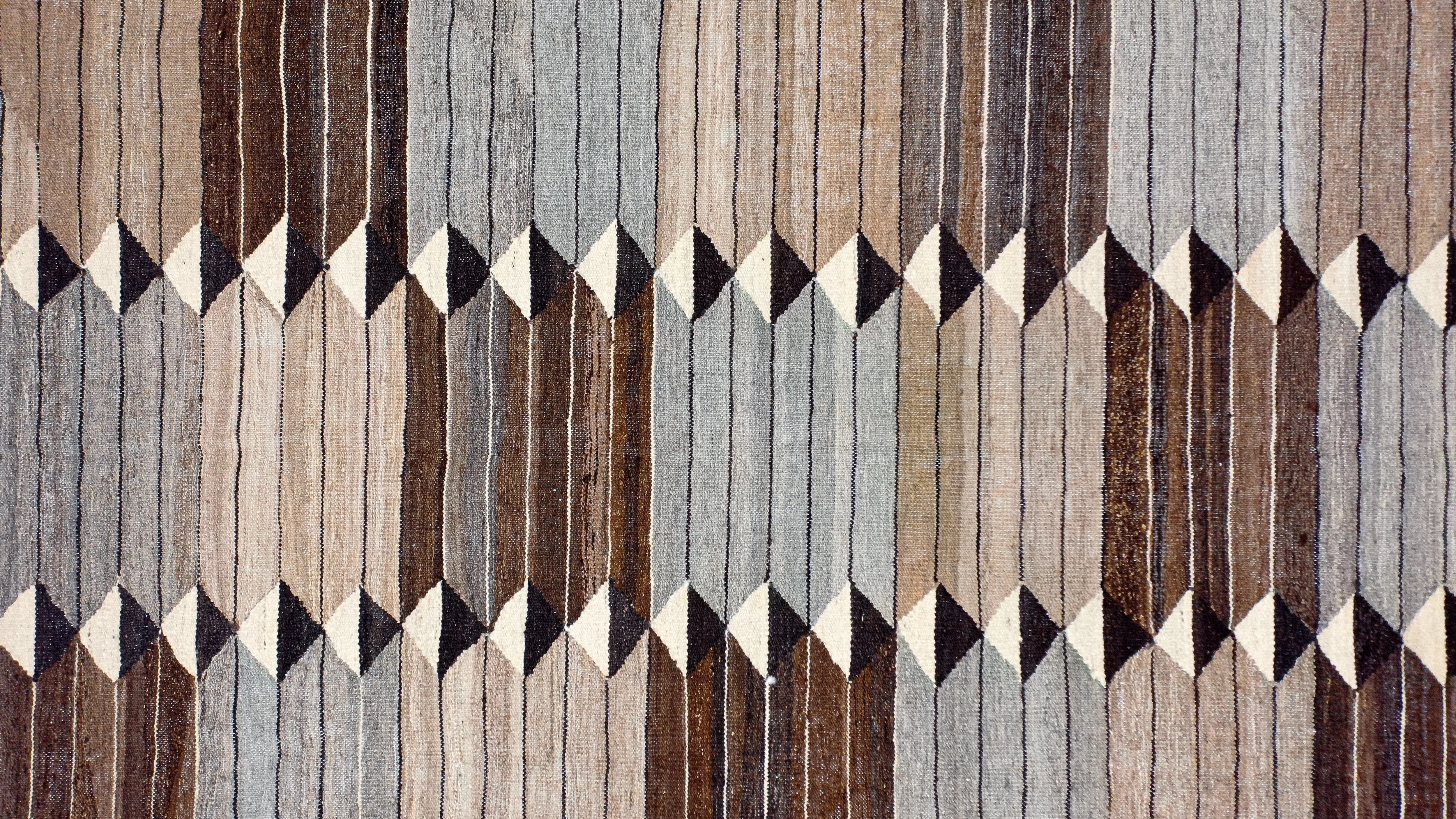 Modern Kilim 6'7" x 9'10"