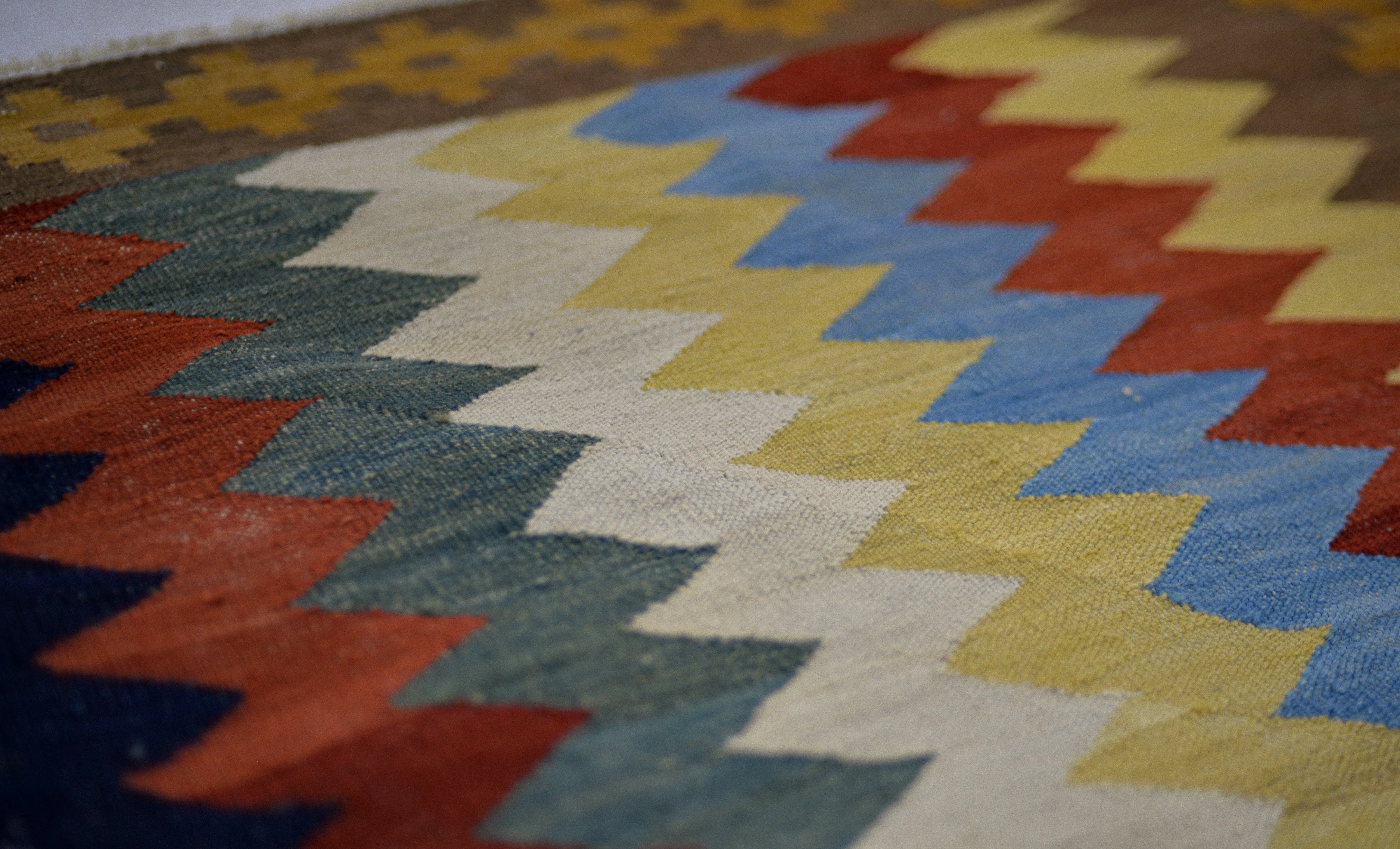 Modern Kilim 6'8" x 9'9"