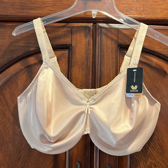 New! WACOAL Simple Shaping Minimizer Nude Beige size 42DD