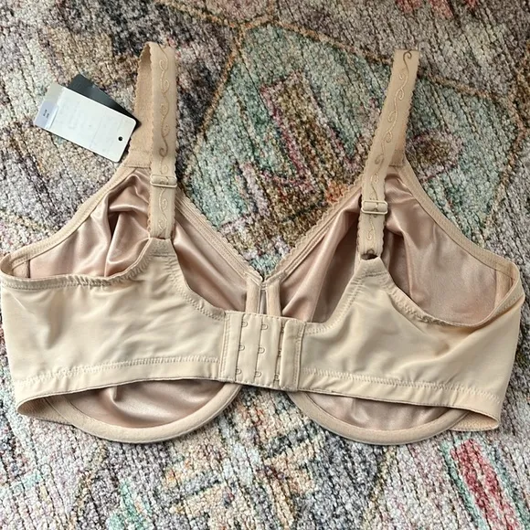 New! WACOAL Simple Shaping Minimizer Nude Beige size 42DD