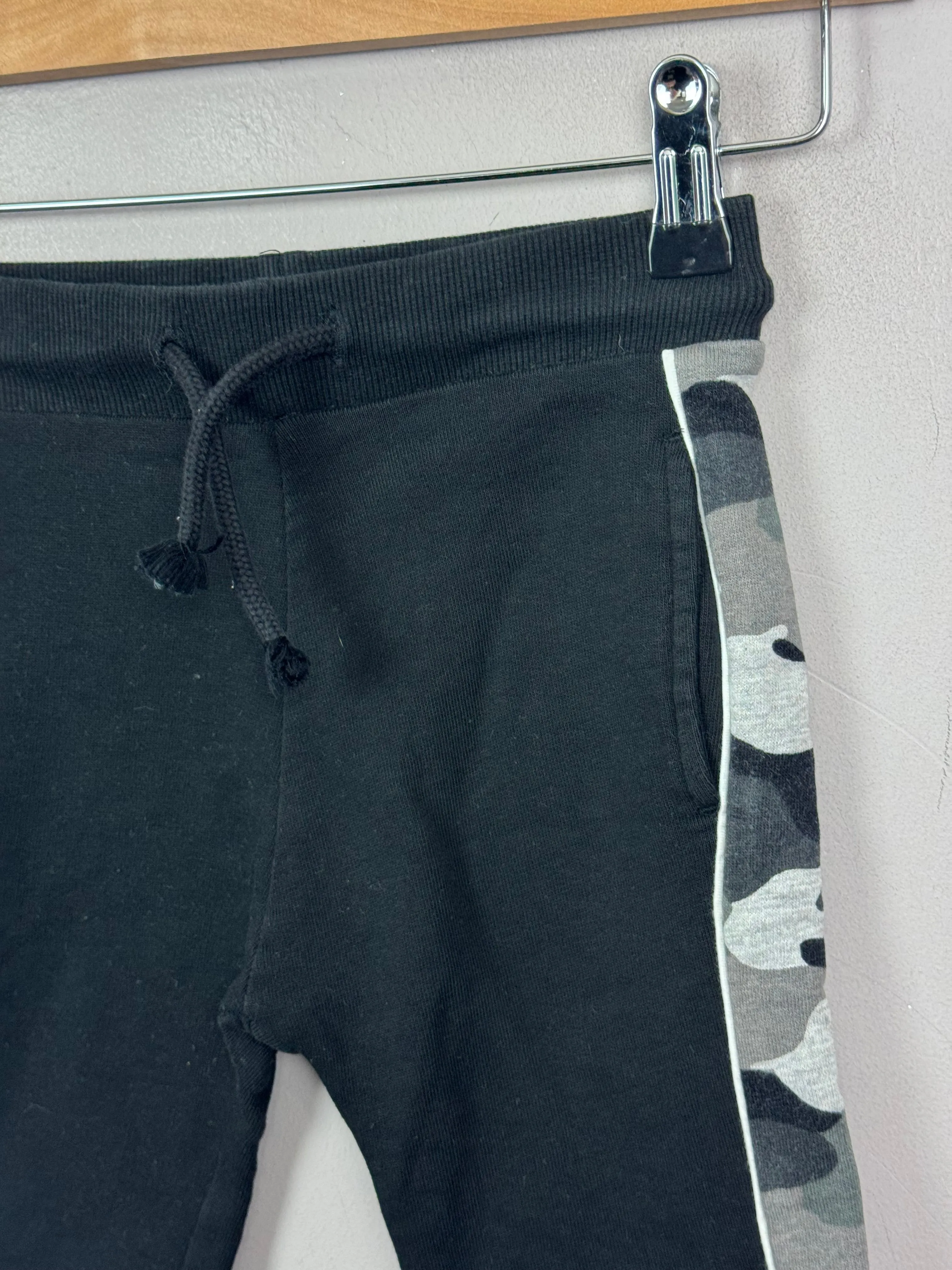 Next black camo sweat shorts 4-5y
