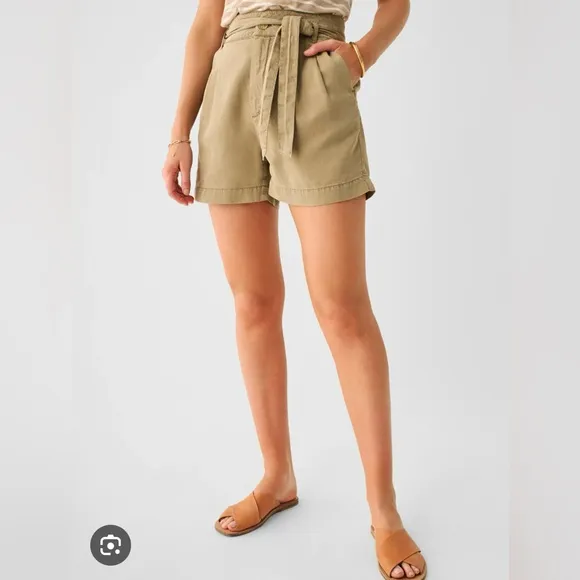NWT. Faherty Arlie Tie Waist Shorts. Size Small. Color Oakwood.