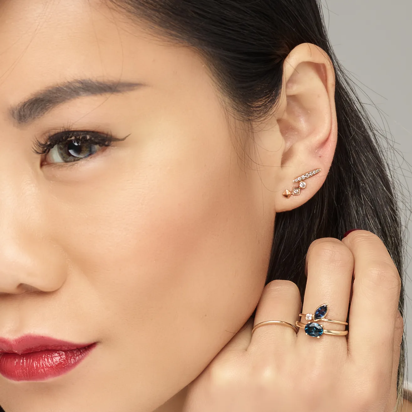 Oval Diamond Bar Studs
