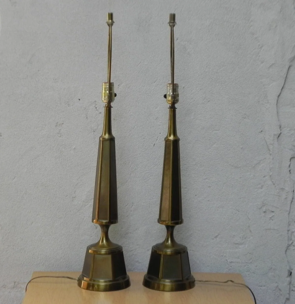 Pair Cast Brass Elegant Modern Obelisk Table Lamps, Late 1970s