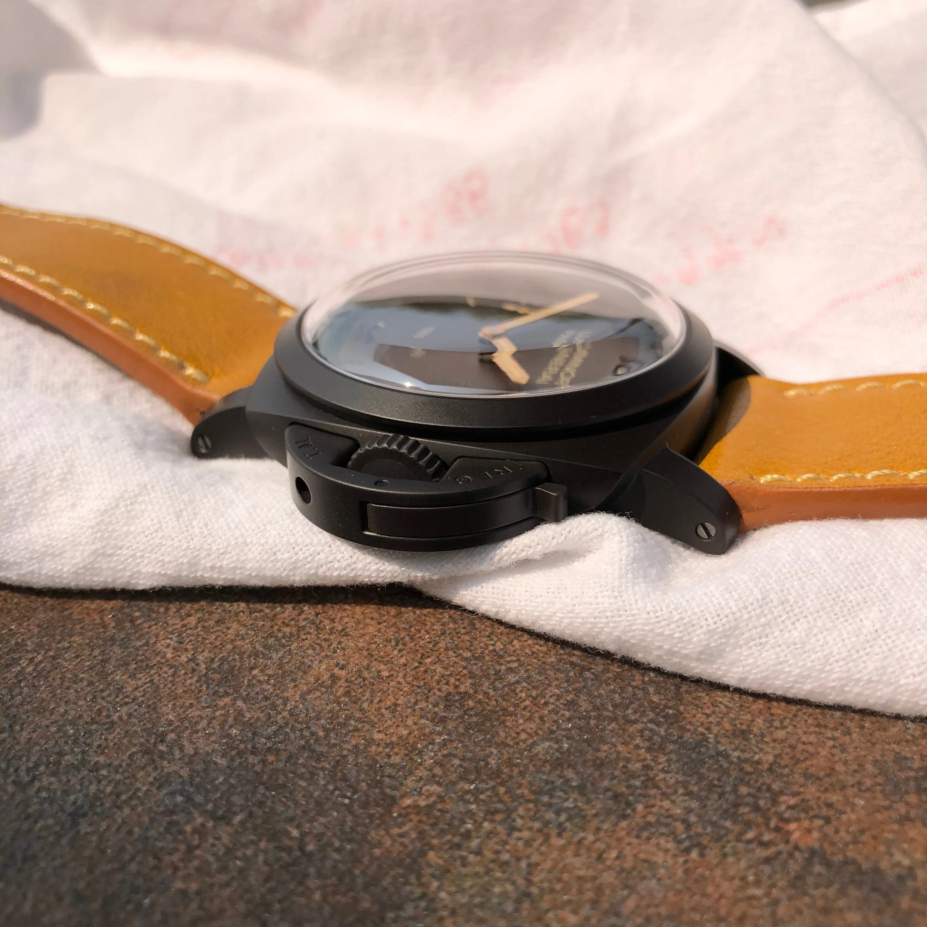 Panerai Luminor 1950 Composite 3 Days PAM 375 47mm Ceramic Wristwatch Box Papers