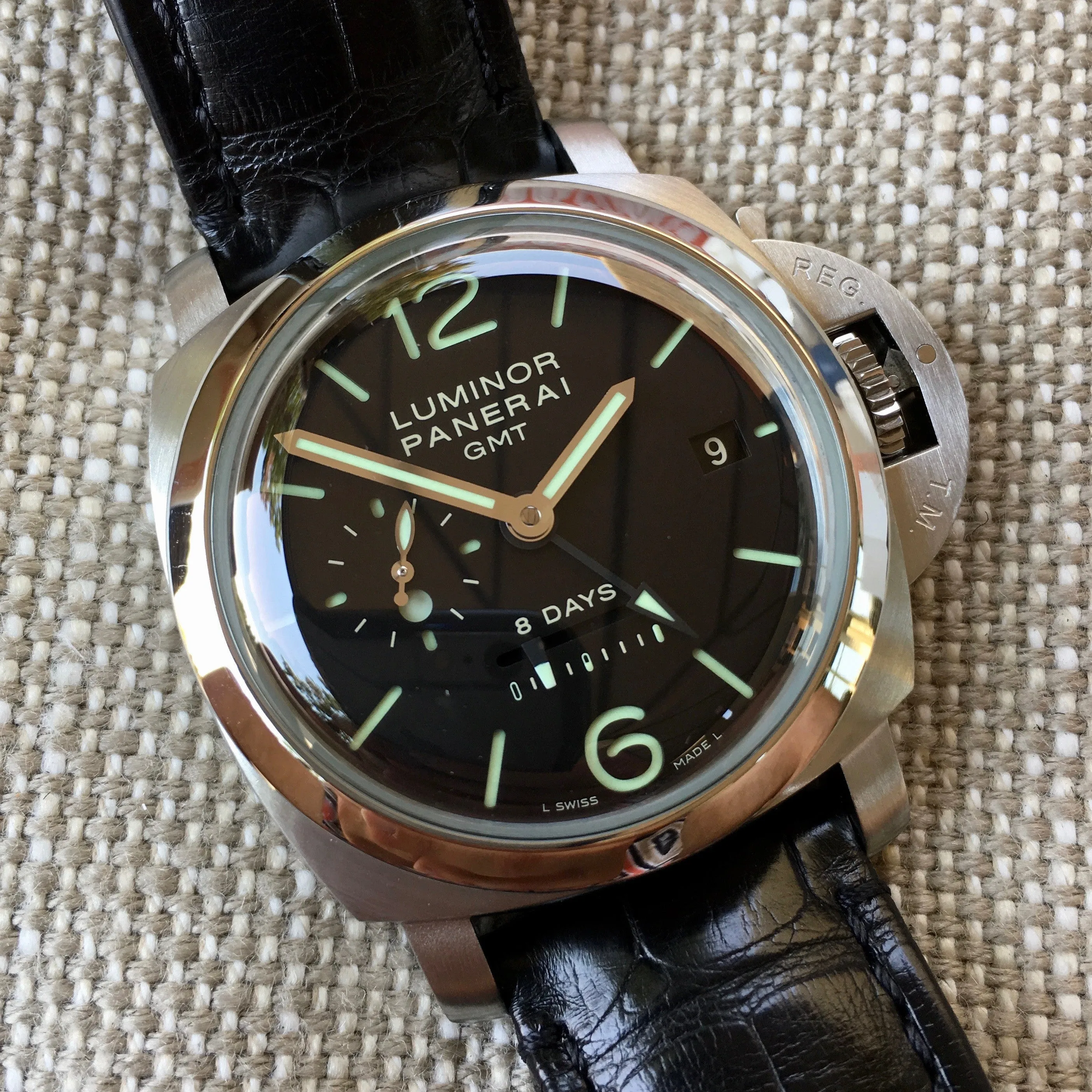 Panerai PAM 233 Luminor 1950 8 Days GMT "Dot" Stainless Steel Manual PAM00233 Watch